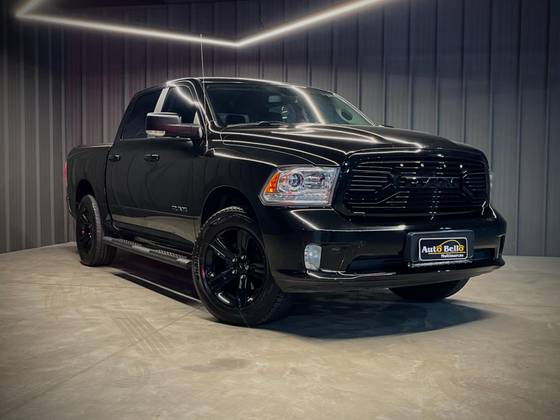 RAM CLASSIC 5.7 V8 GASOLINA LARAMIE NIGHT EDITION CD 4X4 AUTOMÁTICO